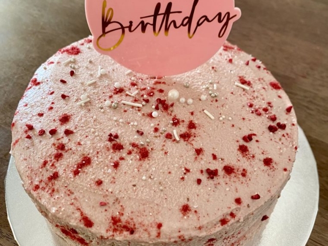 vegan strawberry cake